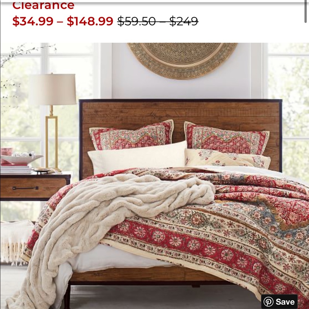 Pottery Barn Queen Quilt with 4 Sham reg/Euro
